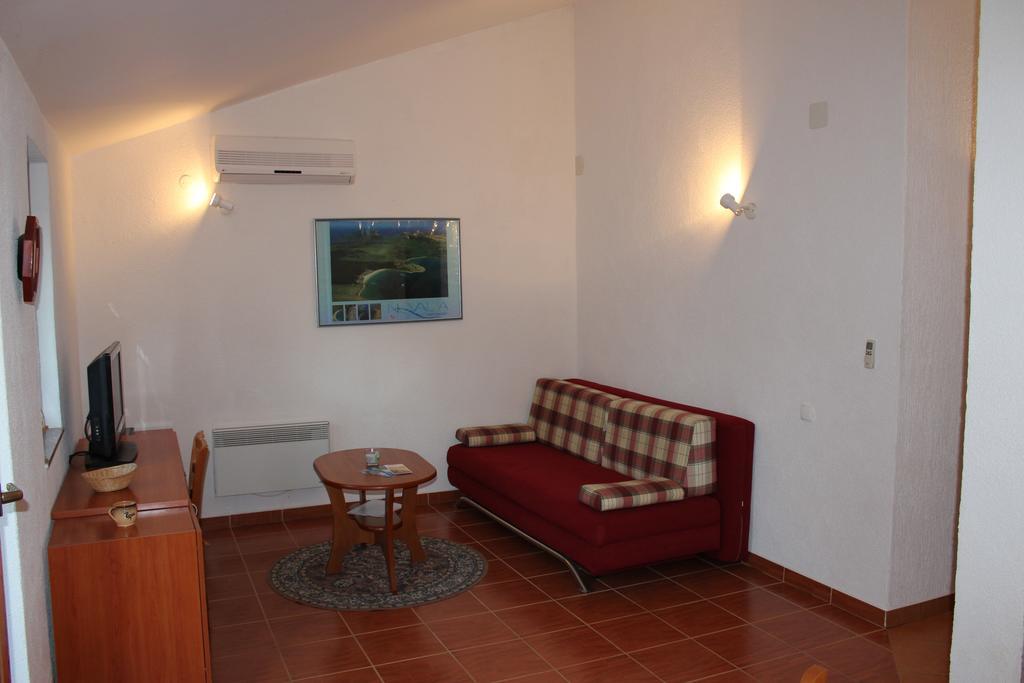 Apartments Marszalek Novalja Quarto foto